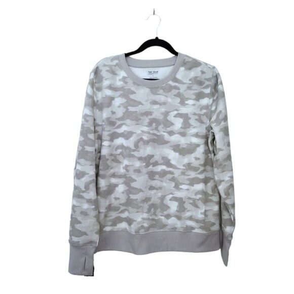 Tek Gear Gray Camo Pullover Fleece Sweatshirt Large NWOT  4 0155 - Picture 1 of 5